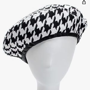 Amazon Stylish Houndstooth Beret in Black and White